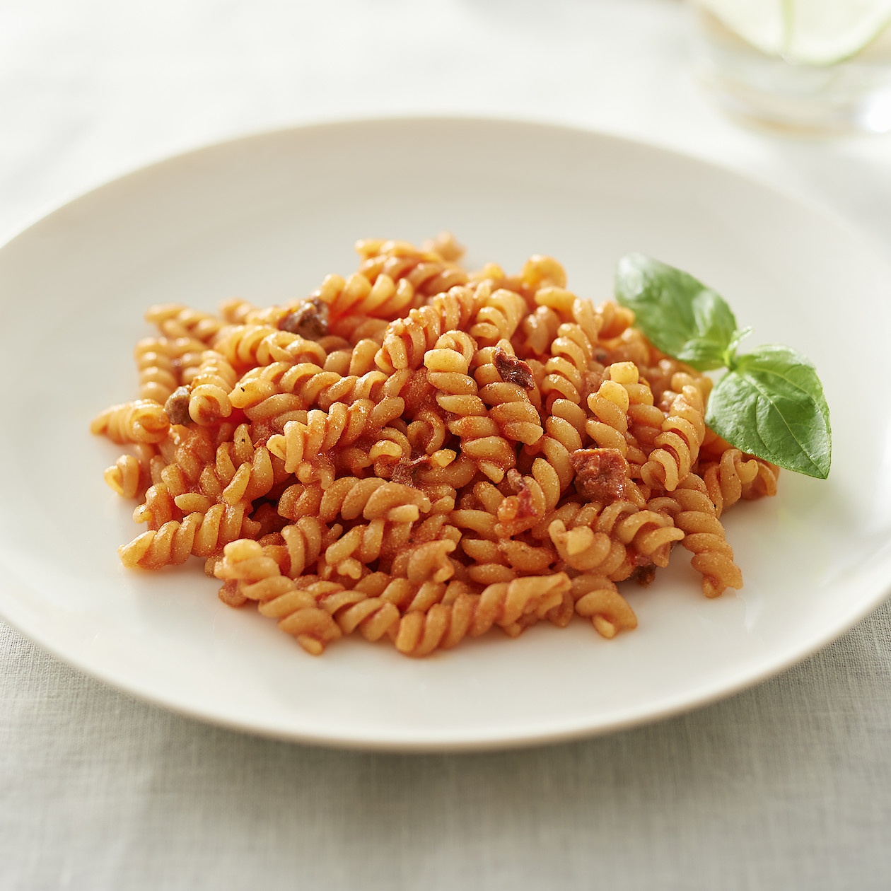 Fusilli Pasta with Tomato Sauce 90G | MUJI