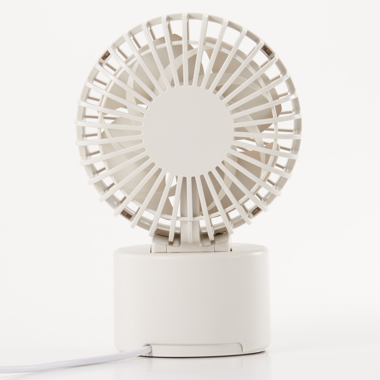 USB Oscillating Desk Fan White | MUJI